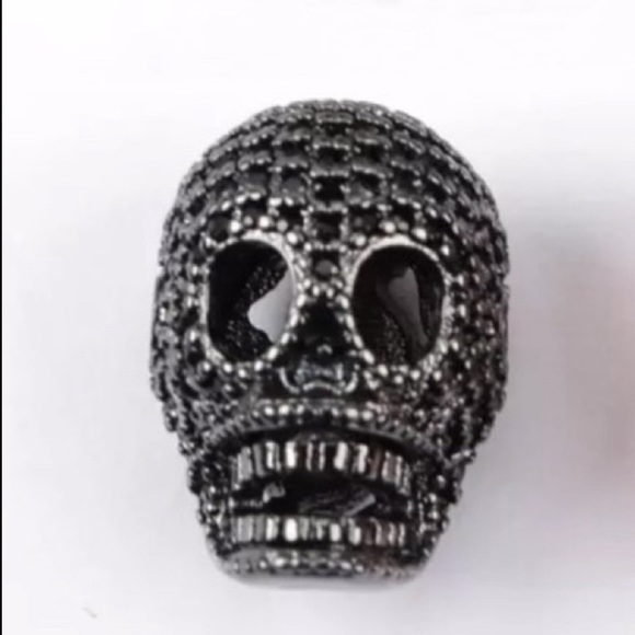 men or women Rock chic black rodhium & 2 cz skulls onyx macrame bracelet - Picture 5 of 13